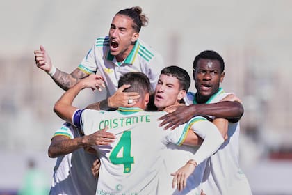 Roma de Gasperini asciende al liderato de la Serie A con victoria ante la Fiorentina