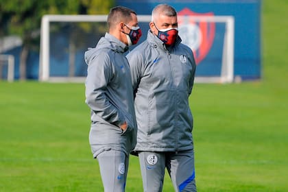 Romagnoli compartió con el Beto Acosta la secretaría técnica y también la dirección técnica del equipo durante tres partidos