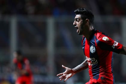 Román Martínez abrió la cuenta ente Junior