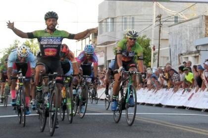 Román Mastrángelo se quedó con la tercera etapa