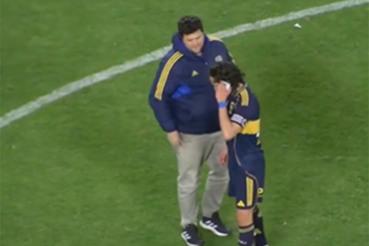 “Román me llamó”: Cavani contó su charla con Riquelme en pleno campo de juego tras el triunfo de Boca
