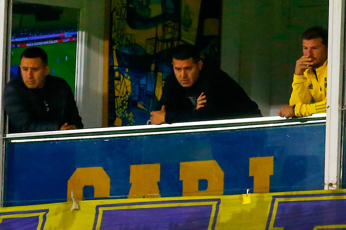 Román Riquelme todavía no definió quién será el entrenador el próximo año, pero ya hay gestiones por futbolistas para configurar el plantel.