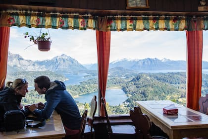 Romance con vista al Nahuel Huapi