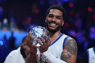Rome Flynn repite como el Más Valioso del Juego de Celebridades; Equipo Giannis triunfa por 65-58