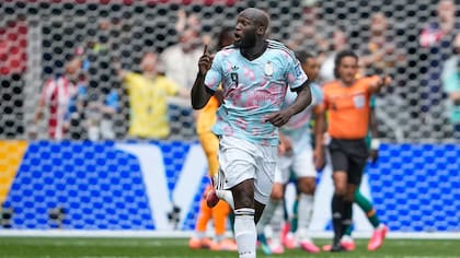 Romelu Lukaku marcó el descuento de Bélgica