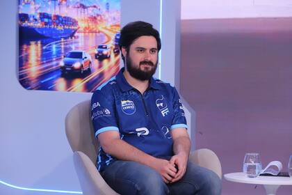 Romeo Cabello Alberti es estudiante de Imagen y Sonido de la FADU e integrante de FIUBA Racing Team