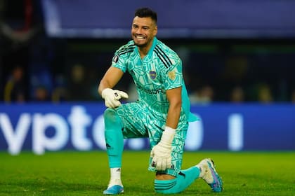 Romero sonríe: fue la figura de Boca en la definición por penales ante Nacional