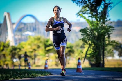 Romina Biagioli se recuperó a tiempo de su lesión y quiere tener una actuación destacada en el triatlón de Tokio