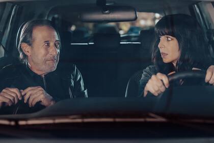 Romina Fernandes compone a Carla Flores, la hija del personaje de Guillermo Francella en Granizo