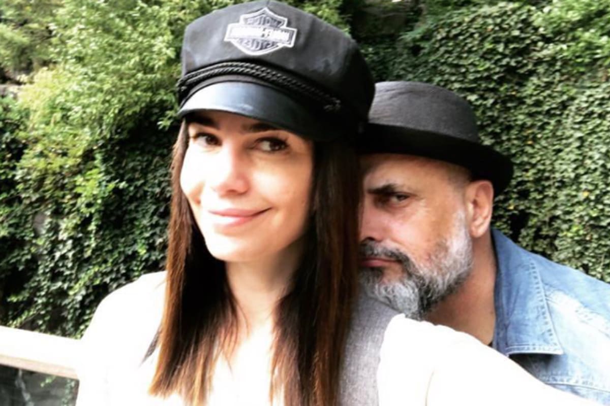 Romina Pereiro tiene covid y sus hijas y su marido, Jorge Rial, deben permanecer aislados