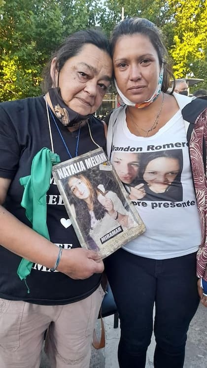 Romina Vergara recibió el apoyo de familiares de otras víctimas, como Laura Calampuca, la madre de Natalia Mellman, asesinada en 2001 en Miramar