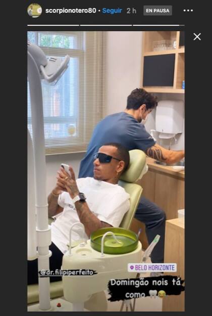 Rómmulo Otero, del Corinthians, en el dentista