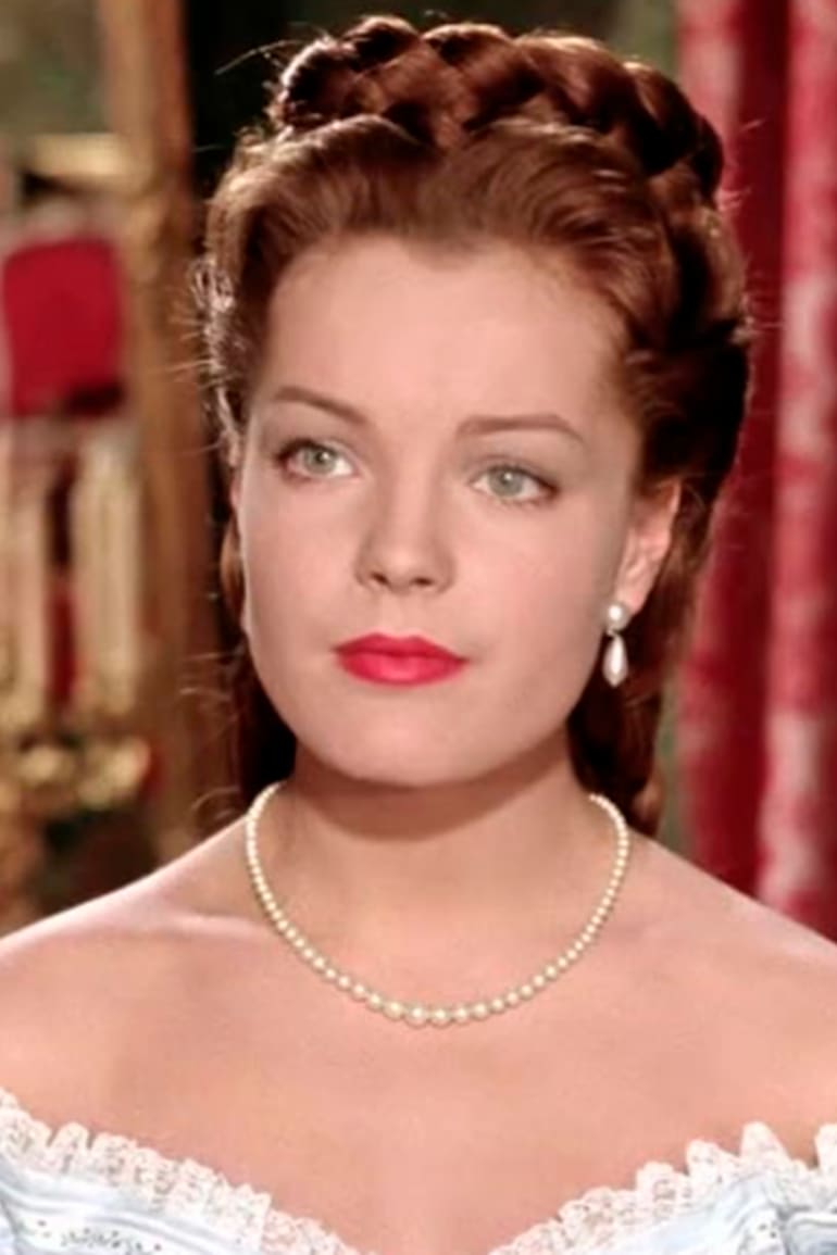 Romy Schneider, la dulce princesita que se rebeló ante su madre nazi, vivió un eterno romance con Alain Delon y murió atormentada por el dolor