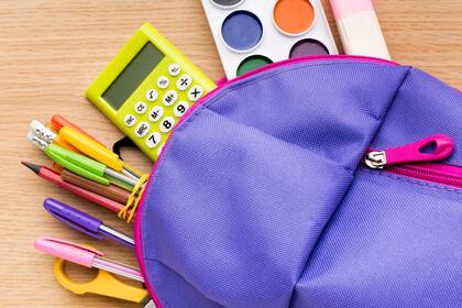 Ron DeSantis anunció que los floridanos no pagarán impuestos sobre útiles, ropa y tecnología escolar durante todo agosto