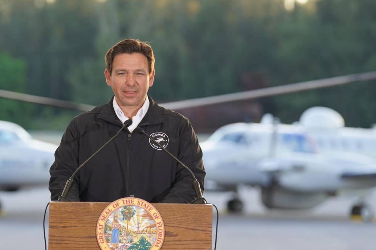 Ron DeSantis celebró días atrás que 67 sheriffs de condados en Florida firmaron un acuerdo para colaborar con Trump en su plan de deportación