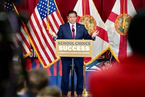 Ron DeSantis celebró la entrada en vigor de una nueva ley sobre la cooperación con el ICE