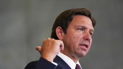 Ron DeSantis dijo que no aplicará las licencias de conducir digitales en Florida