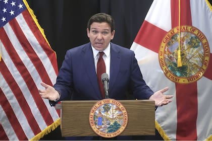 Ron DeSantis endureció a comienzos de 2025 las leyes contra inmigrantes indocumentados en Florida