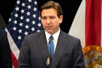 Ron DeSantis firmó el abril de 2022 el proyecto de ley de Derechos de los Padres en la Educación, también conocido como "No digas gay"