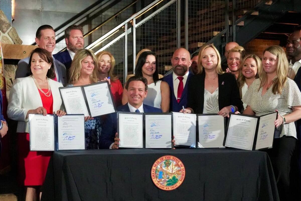 Ron DeSantis firmó nuevas leyes que impactan en residentes de condominios y otros sectores (foto ilustrativa)