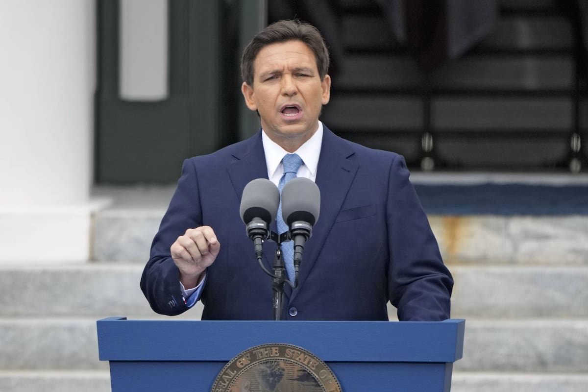 Ron DeSantis firmó una nueva medida migratoria y se dijo satisfecho de poder "proteger la seguridad de los estadounidenses"