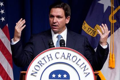 Ron DeSantis, gobernador de Florida, es ahora aspirante a la candidatura republicana a la presidencia de EE.UU.