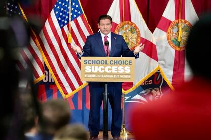 Ron DeSantis ocupa el puesto 26 en el listado que toma en cuenta el índice de aprobación de los mandatarios estatales del país