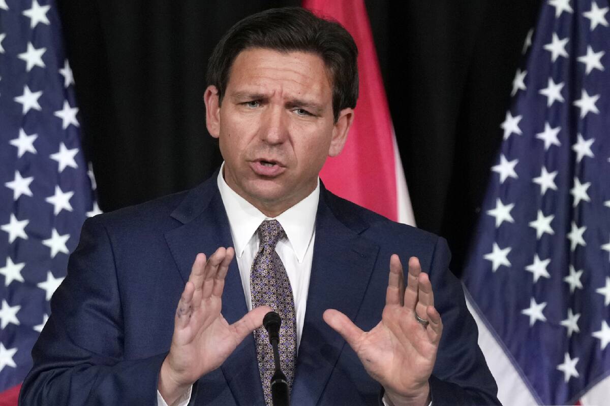 Ron DeSantis promulgó una nueva ley que castiga severamente conductas asociadas a la migración ilegal