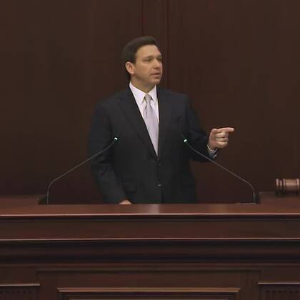 Ron DeSantis se manifestó en contra de los tratamientos para la disforia de género