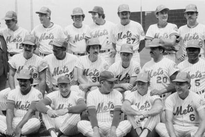 Ron Taylor, dos veces campeón de la Serie Mundial y médico de los Azulejos, fallece a los 87 años