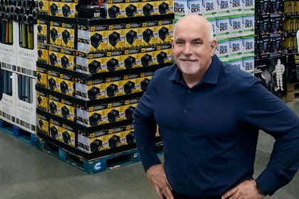 Ron Vachris es el CEO de Costco y quien realizó la comunicación (Costco)