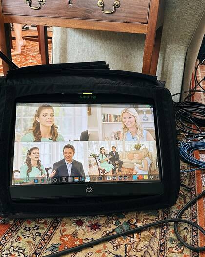 Ron y Casey DeSantis estuvieron en el programa Fox & Friends, conducido por la presentadora Ainsley Earhardt