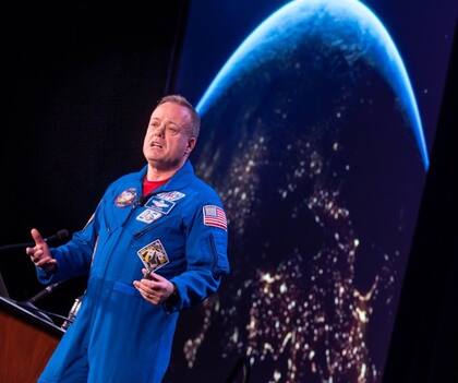 Ronald Garan estuvo en el espacio exterior y ahora cuenta su experiencia a través de charlas. Foto/Instagram: @astro.rongaran