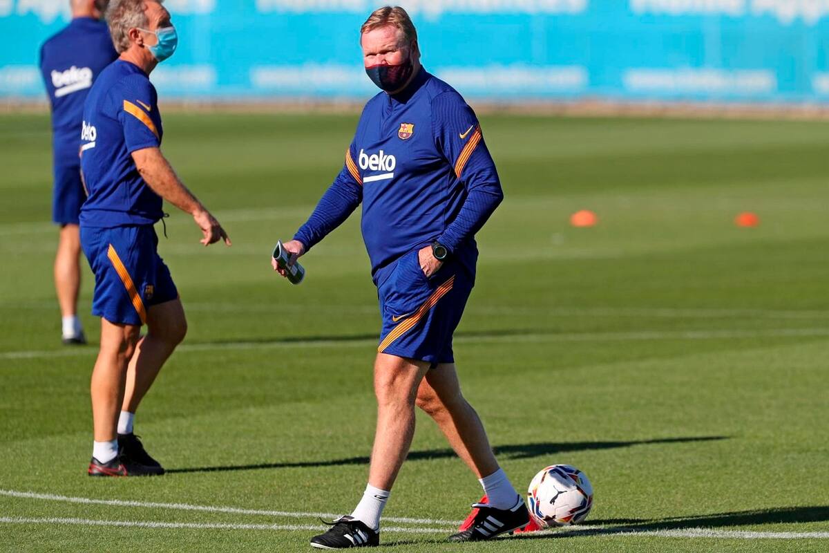 Ronald Koeman durante su primer entrenamiento como dt de FC Barcelona
