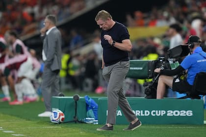Ronald Koeman presentó la renuncia a su cargo luego de la eliminación de Países Bajos frente a Marruecos, en los 16avos de final del Mundial 2026