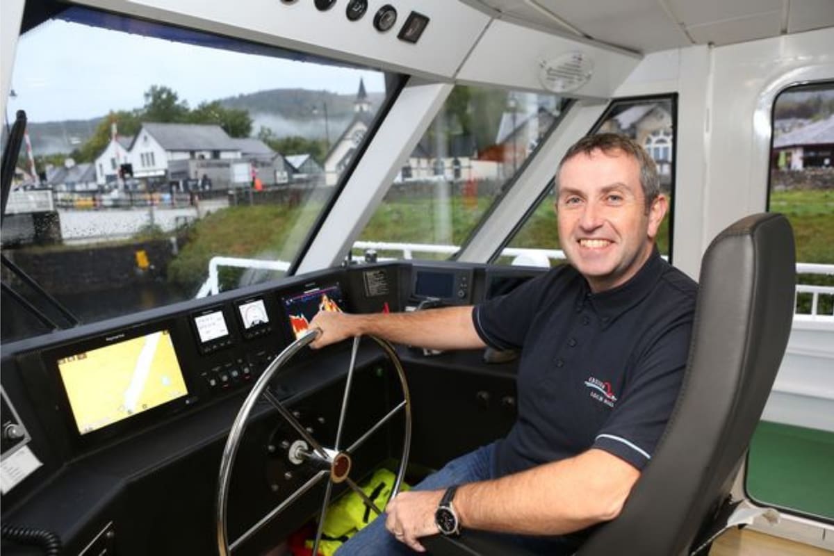 Ronald Mackenzie logró una impresionante imagen de una masa en las profundidades del lago Ness