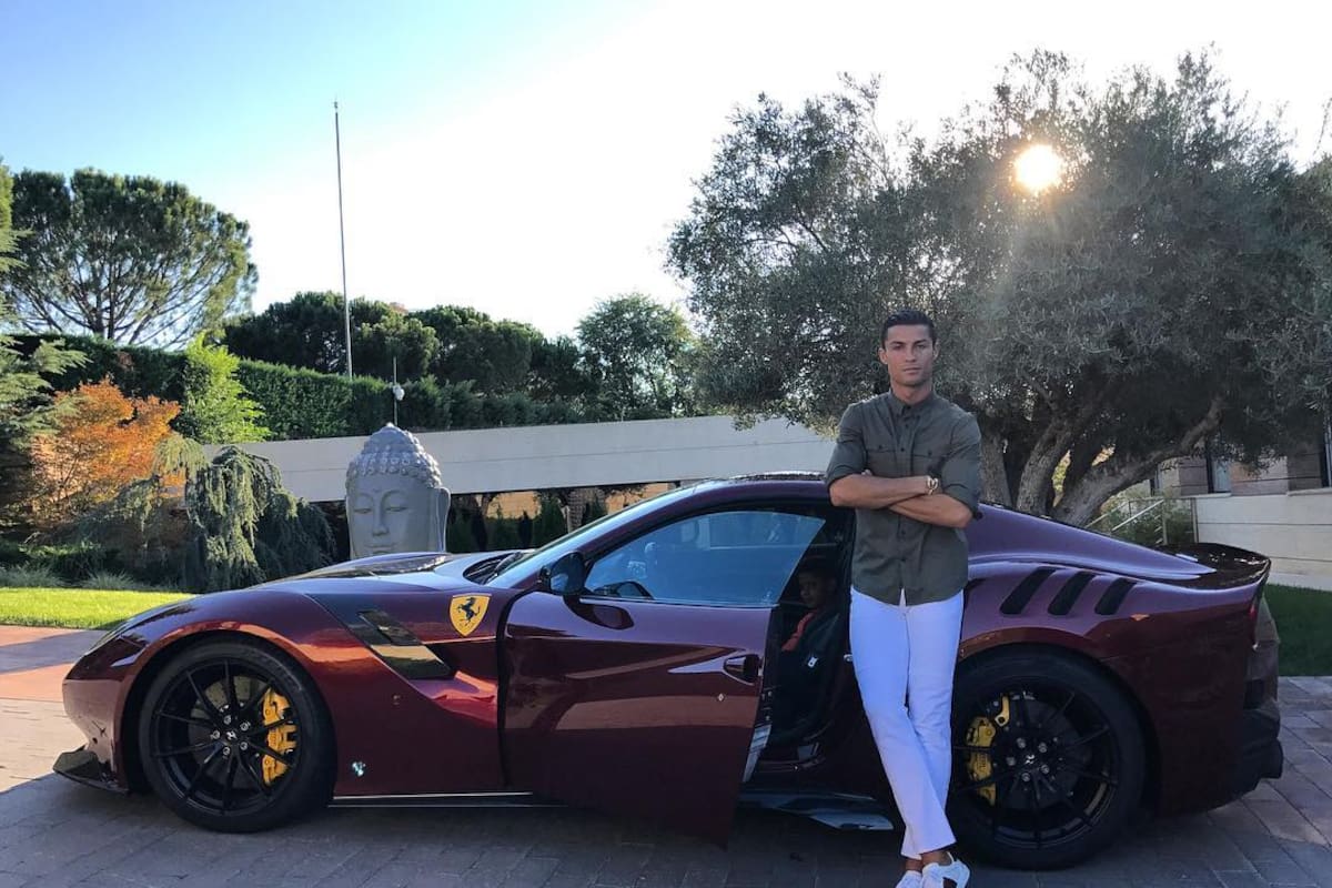 Ronaldo con su Ferrari F12
