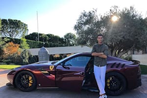 La excéntrica vida de Cristiano Ronaldo: avión privado, colección de autos y mansiones