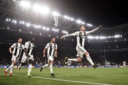 Ronaldo convirtió tres goles