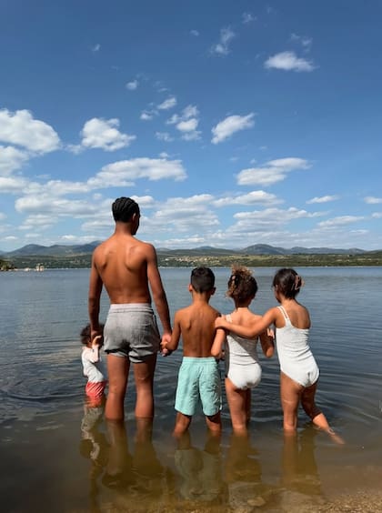 Ronaldo y Rodríguez son padres de cinco hijos: tres niñas y dos varones (Instagram/@georginagio)