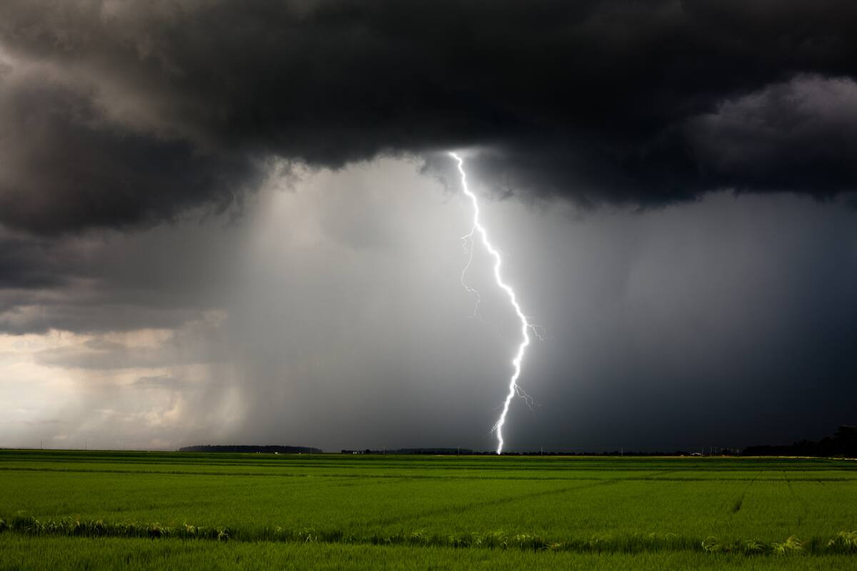 Ronchas de tormentas y calor récord golpean a EE.UU., con lluvias en el Atlántico Medio y temperaturas extremas en el oeste