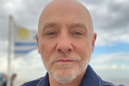 Ronnie Arias está atravesando la cuarentena obligatoria desde su casa en Uruguay