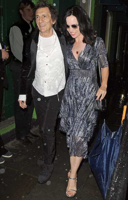 Ronnie Wood y su mujer, Sally Humphreys.