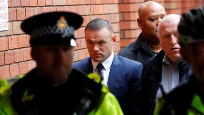 Rooney deberá cumplir 100 horas de trabajo comunitario, una sanción similar a la que recibió Carlos Tevez