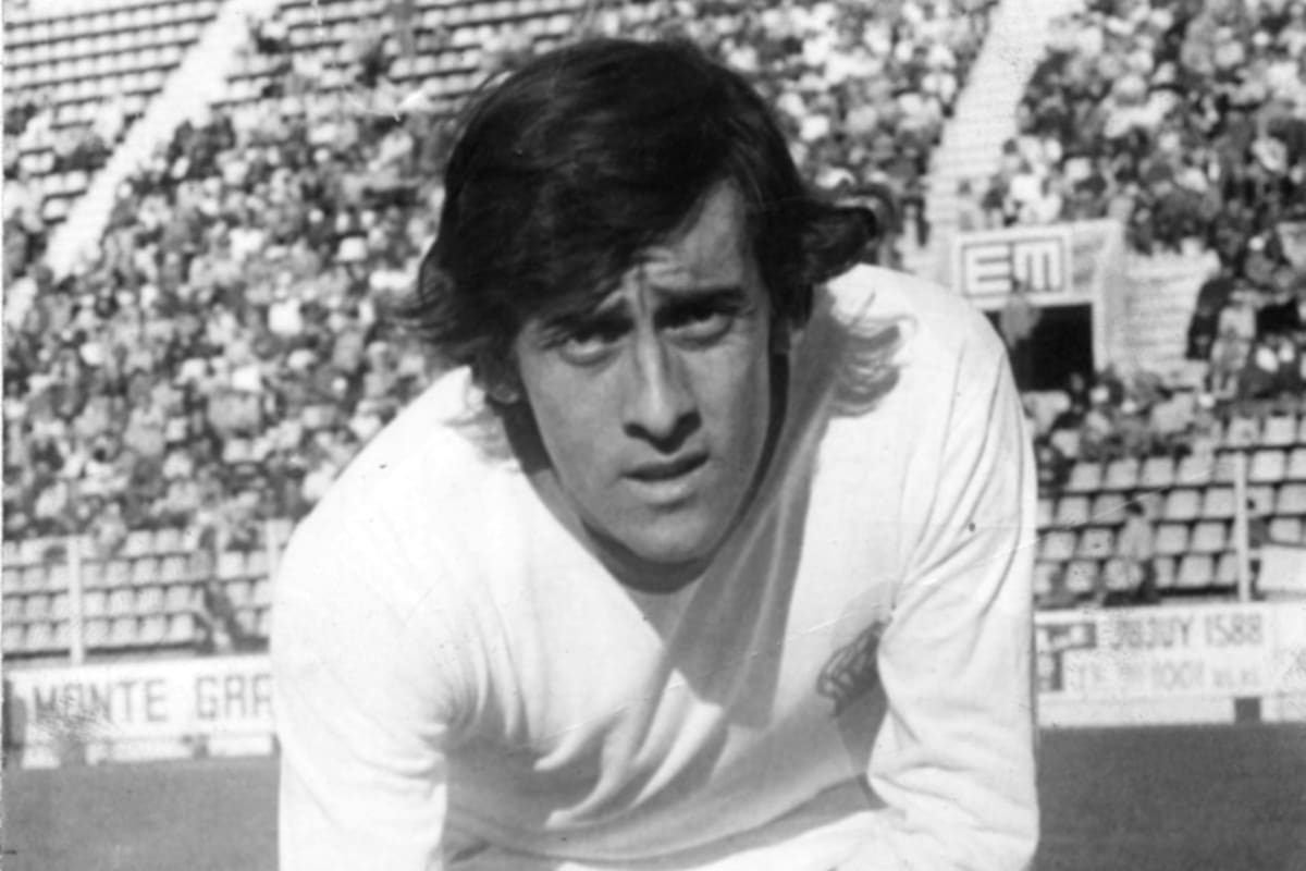 Roque Avallay, figura de Huracán en 1973; fue separado del plantel del Mundial de 1974 a último momento