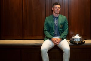 Rory McIlroy en el locker de Augusta: la satisfacción de la tarea cumplida tras conseguir el Masters