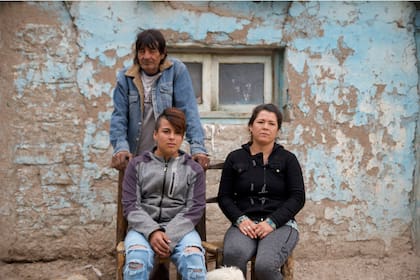 Rosa Sandovares, José Sandovare y Alejandro Herman Olmos viven en casas pegadas