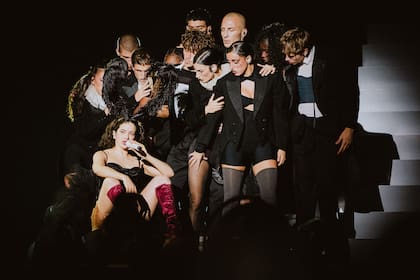 Rosalía brindó el primero de sus cuatro conciertos en el Movistar Arena