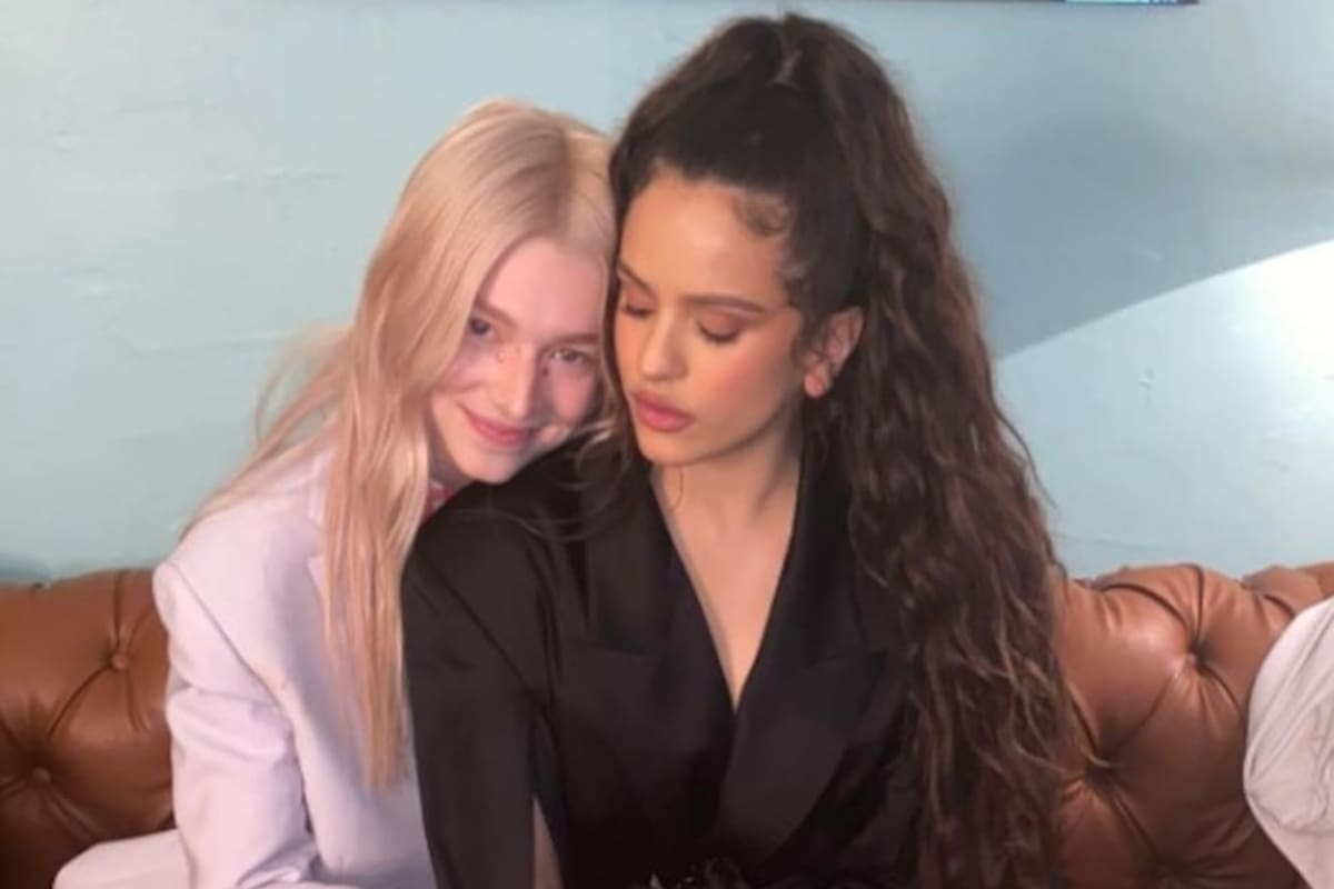 Rosalía con Hunter Schafer, en una imagen de 2019 de su Instagram
