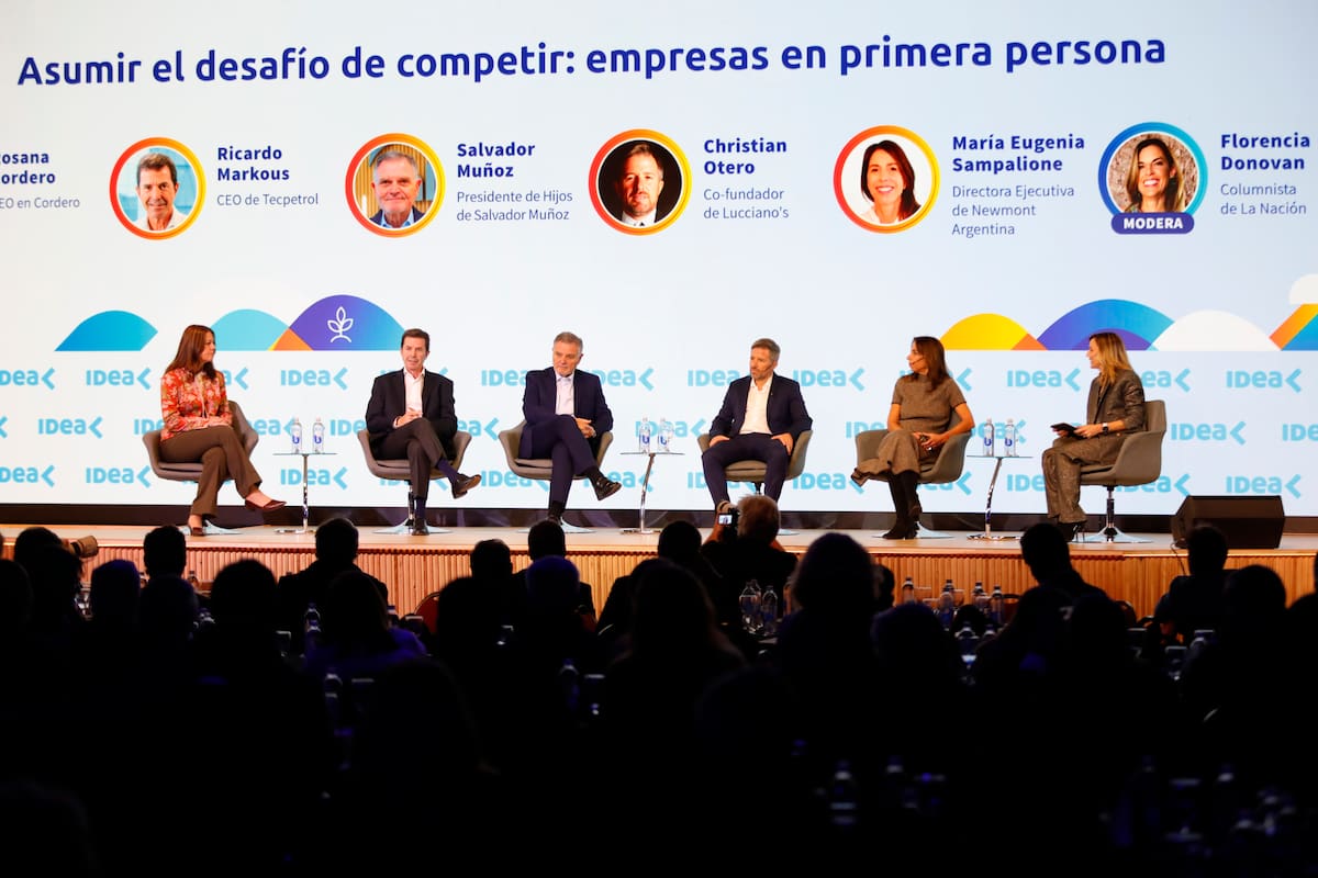 Rosana Cordero, CEO en Cordero; Ricardo Markous, CEO de Tecpetrol; Salvador Muñoz, presidente de Hijos de Salvador Muñoz; Christian Otero, cofundador de Lucciano's; María Eugenia Sampalione, directora ejecutiva de Newmont Argentina; y Florencia Donovan, columnista de LA NACION